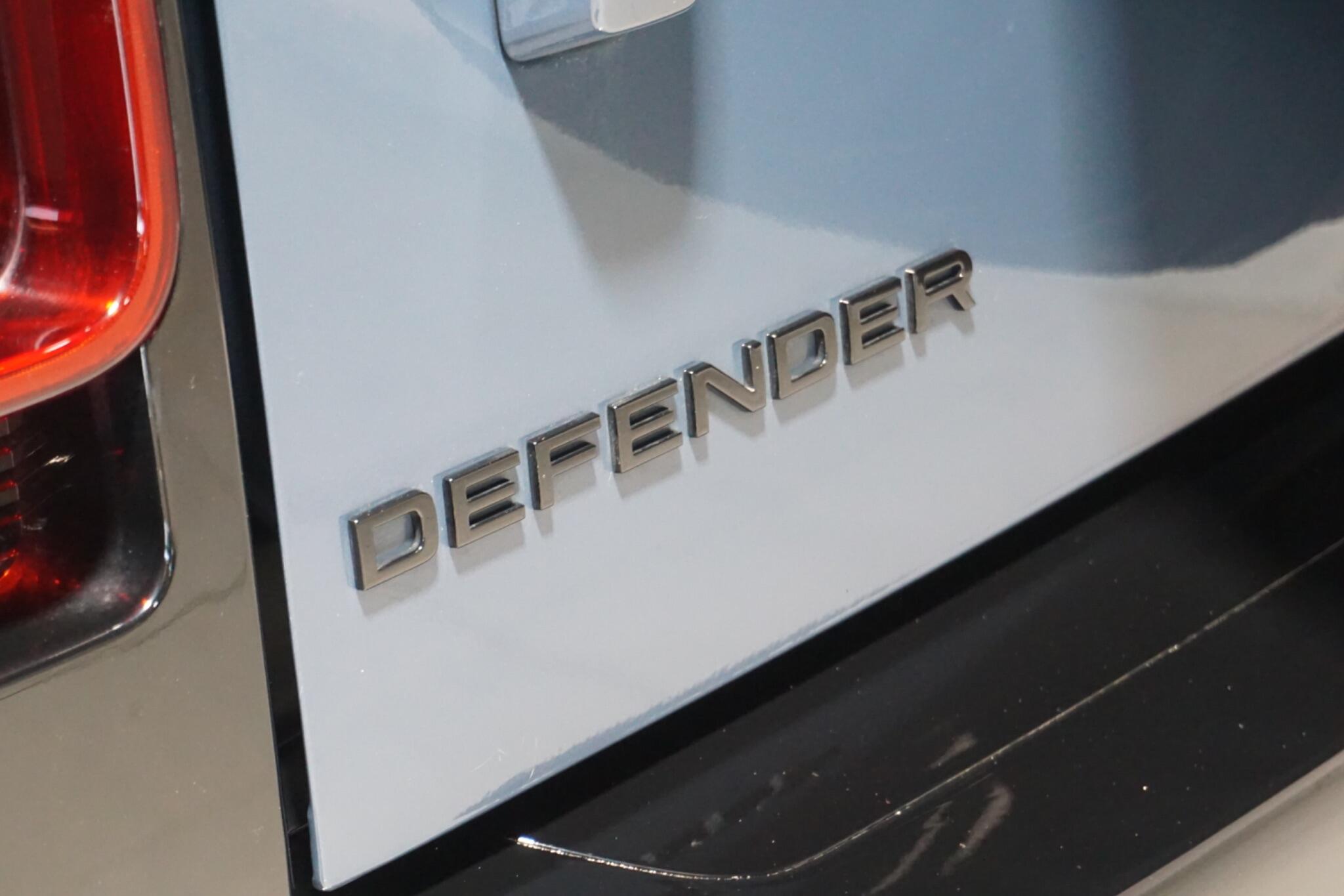 Land Rover Defender 90 3.0 D250 MHEV X-Dynamic HSE SUV 3dr Diesel Auto 4WD Euro 6 (s/s) (250 ps)